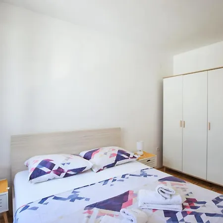 Apartament Bona *